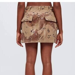 RE/DONE Upcycled Cargo Skirt in Desert Camo Size Small NWT